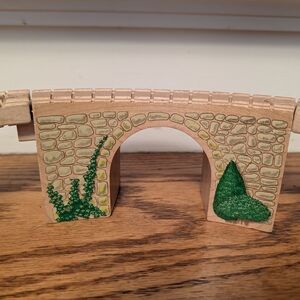 Thomas the Train Stone Bridge Curved Overpass Tunnel Wooden Railway Replacement